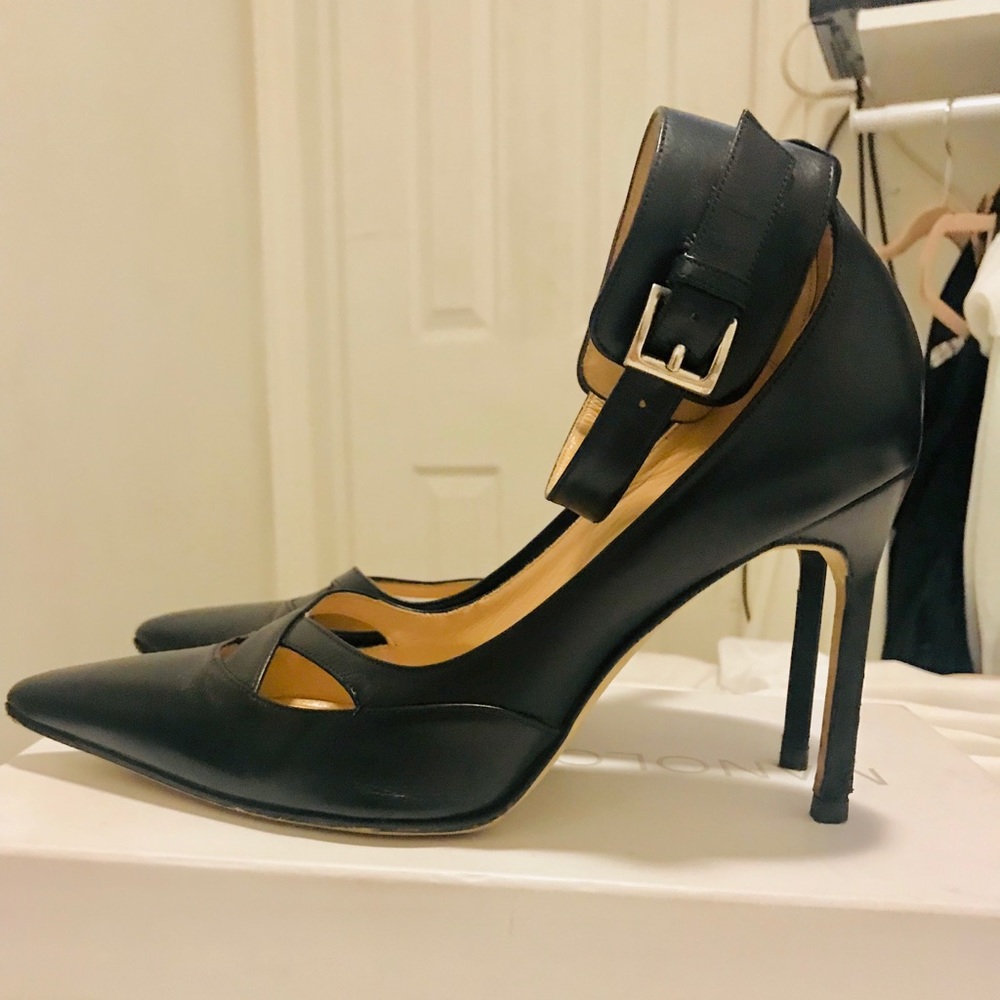 Manolo blahnik Tsana 105  black leather pumps with